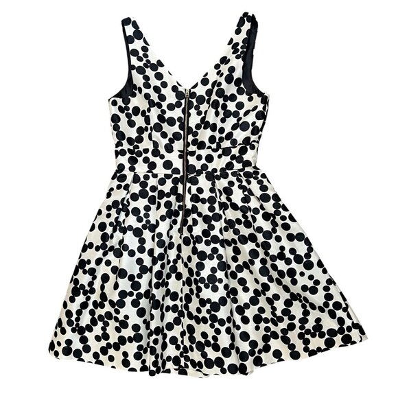 Taylor Women’s Dress Polka Dots size 6 Black/ White V Neck Pockets Sleeveless - Picture 2 of 12